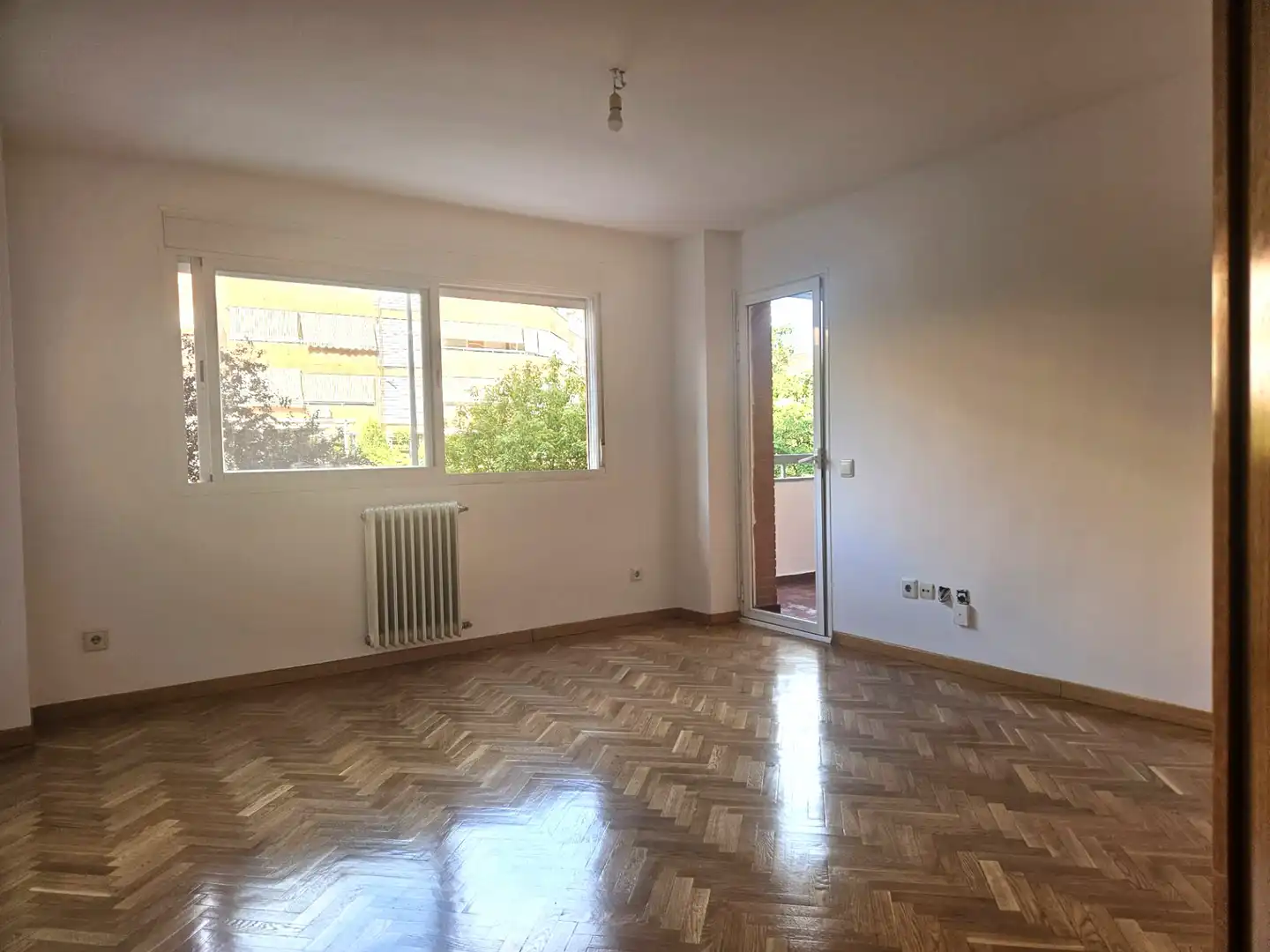 Sala de estar de Piso en venta en Alcalá de Henares con Calefacción, Parquet y Terraza