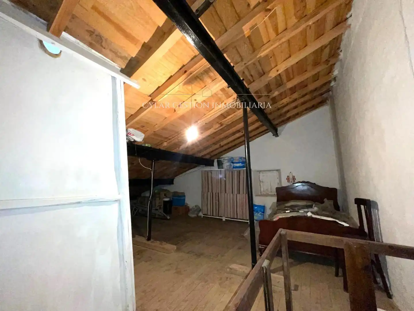 Casa o xalet en venda en San Pedro de Rozados amb Calefacció, Traster i Moblat