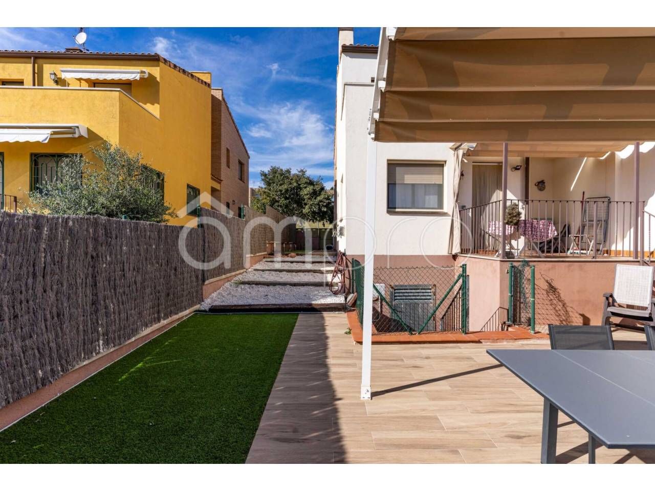 Single-family semi-detached for sale