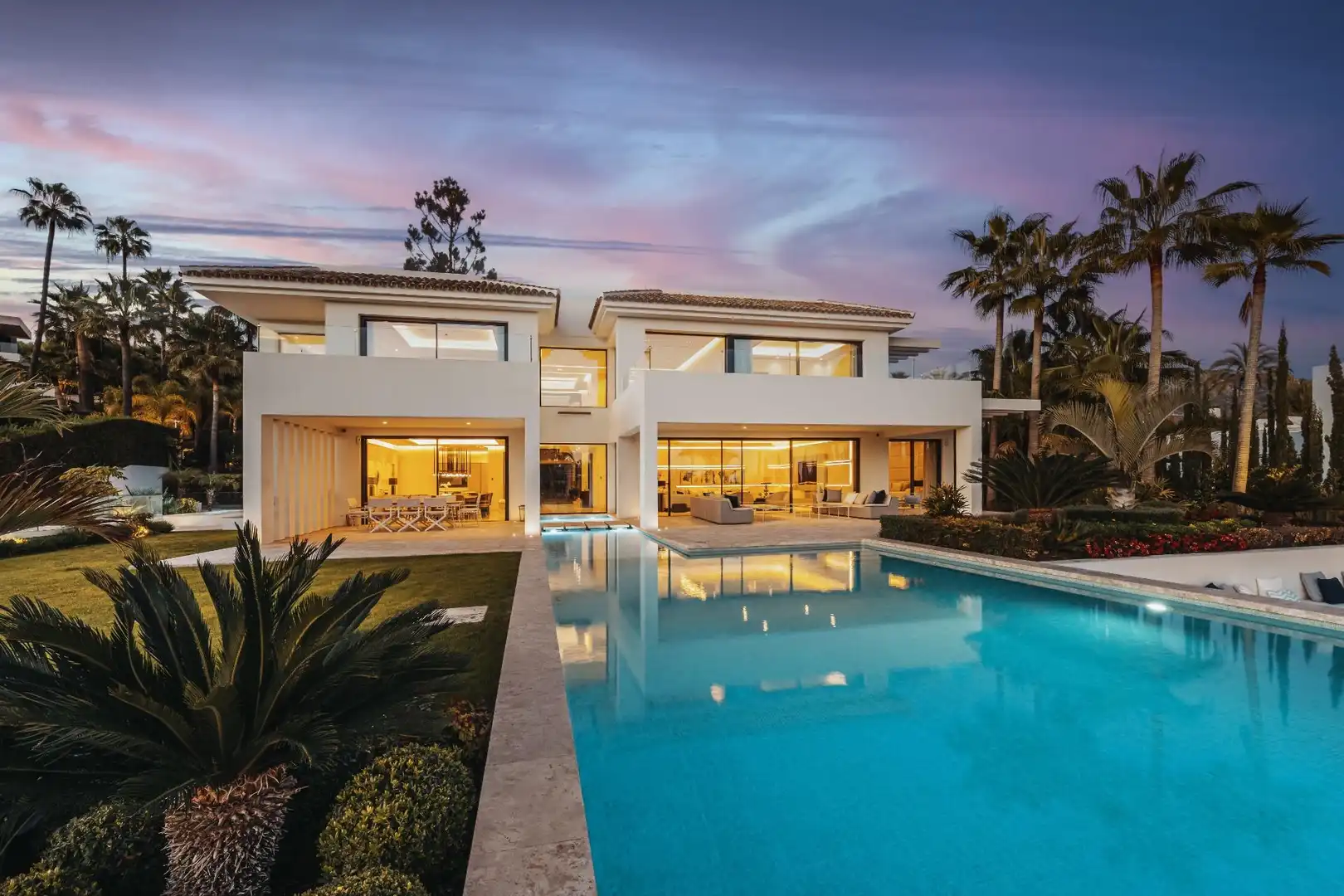 Villa mit Pool zum Verkauf in Nueva Andalucía, imagen 3