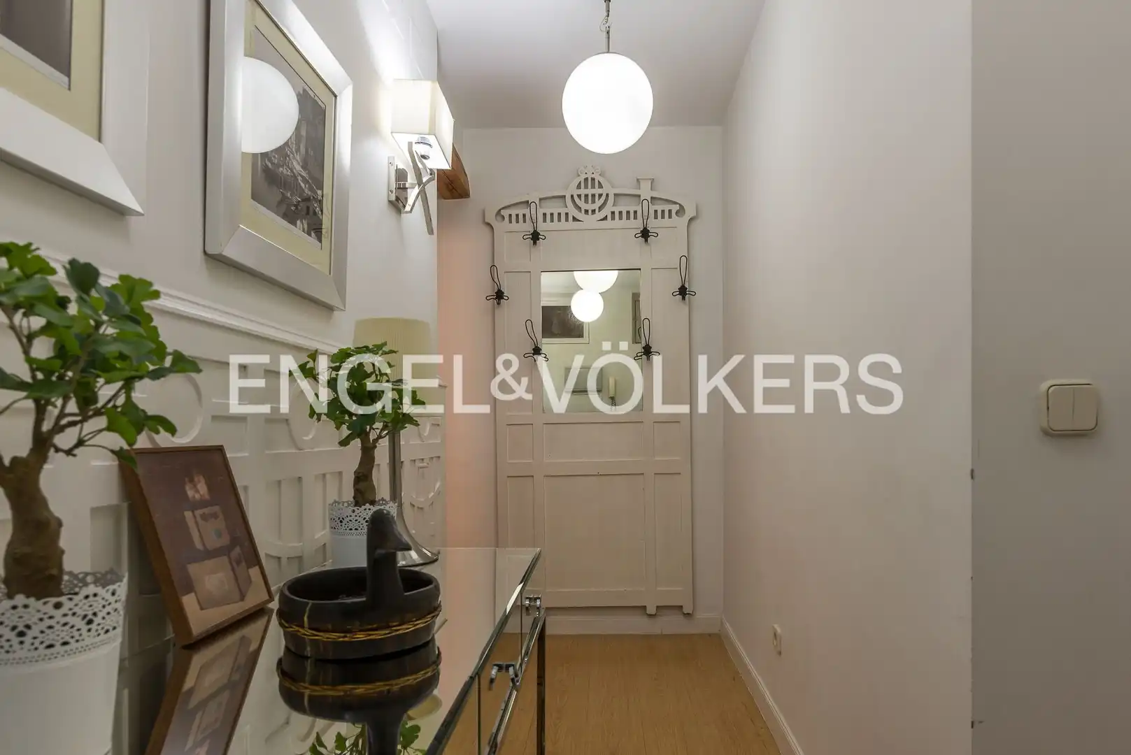 Flat for rent in Madrid  with Air Conditioner, Heating and Furnished