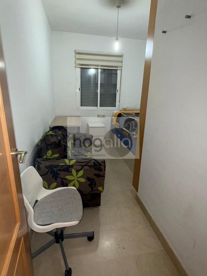 Bedroom of Flat to rent in  Sevilla Capital  with Air Conditioner and Furnished