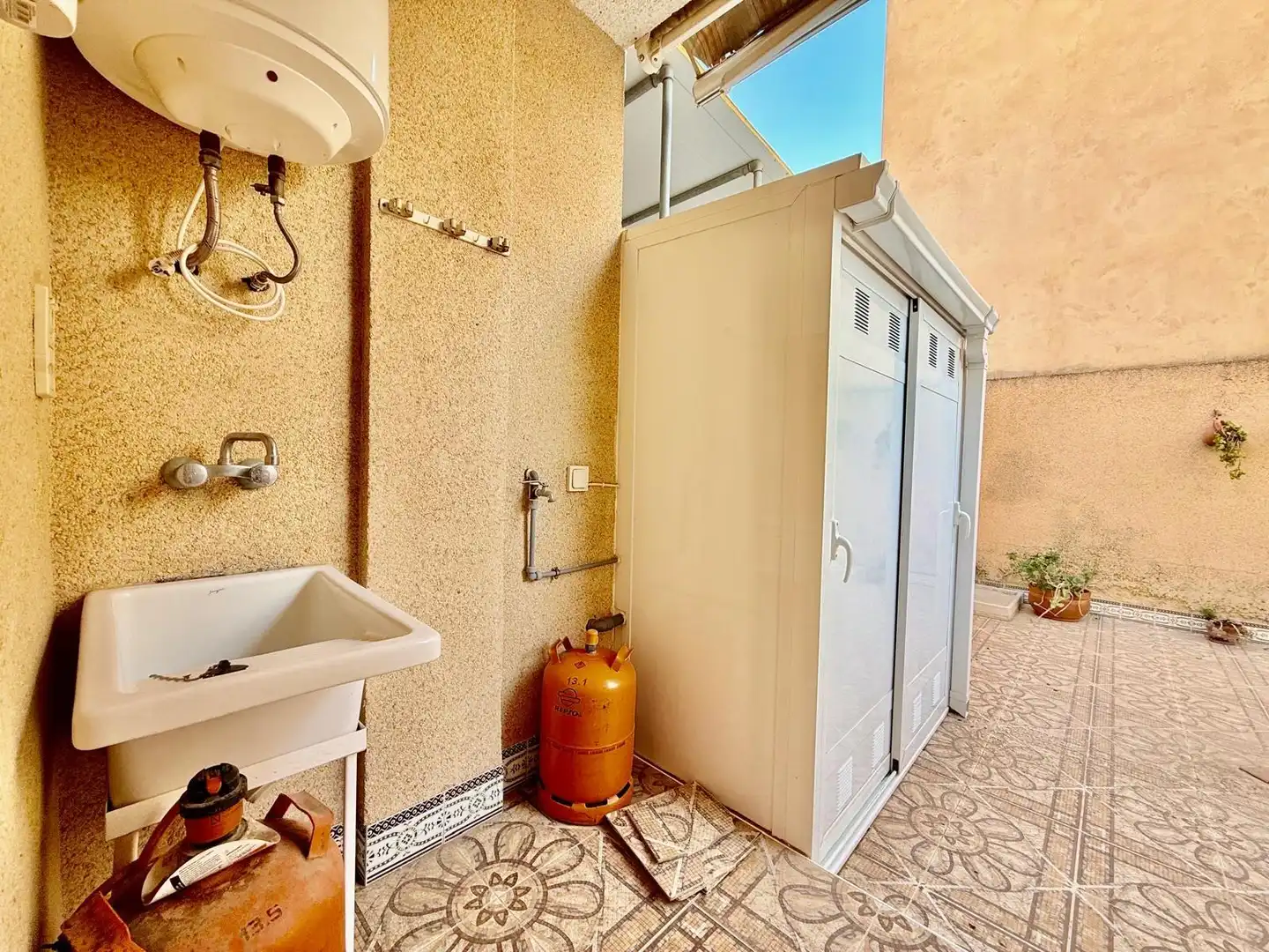 Baño de Casa adosada en venta en Pilar de la Horadada con Aire acondicionado, Calefacción y Jardín privado