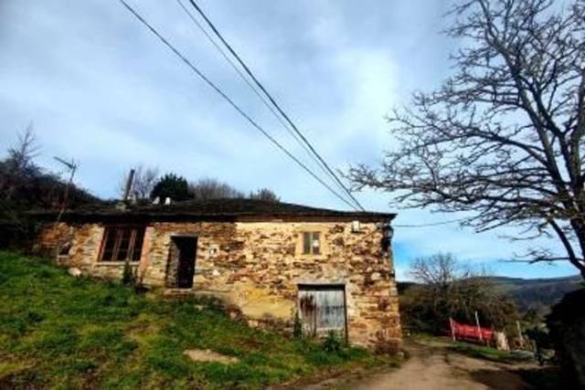 Casa-chalet en Venta en  Nonide en Santa Eulalia de Oscos