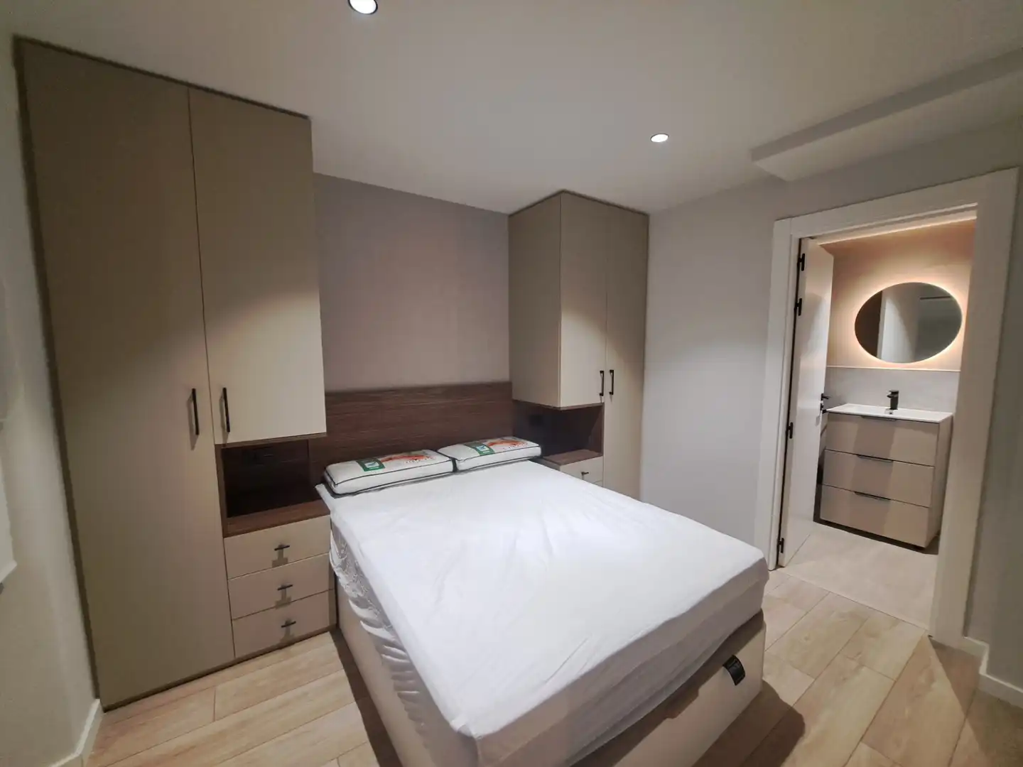Schlafzimmer von Wohnungen zur Miete in León Capital  mit Parkett, Möbliert und Ofen