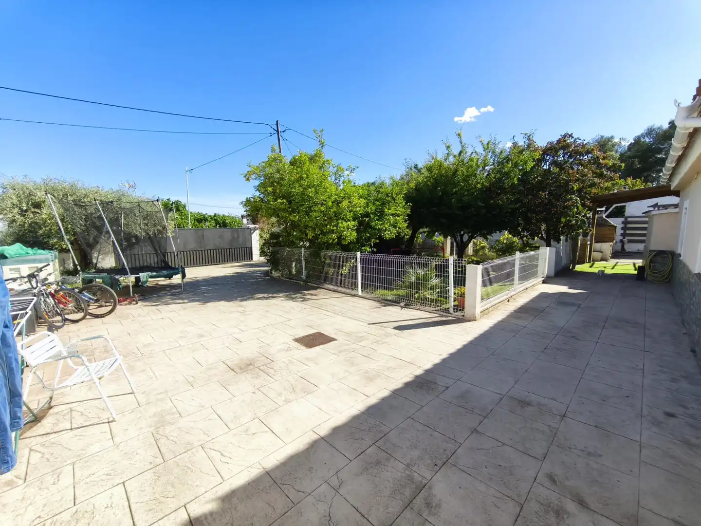 Terrassa de Casa o xalet en venda en Mont-roig del Camp amb Aire condicionat, Calefacció i Jardí privat