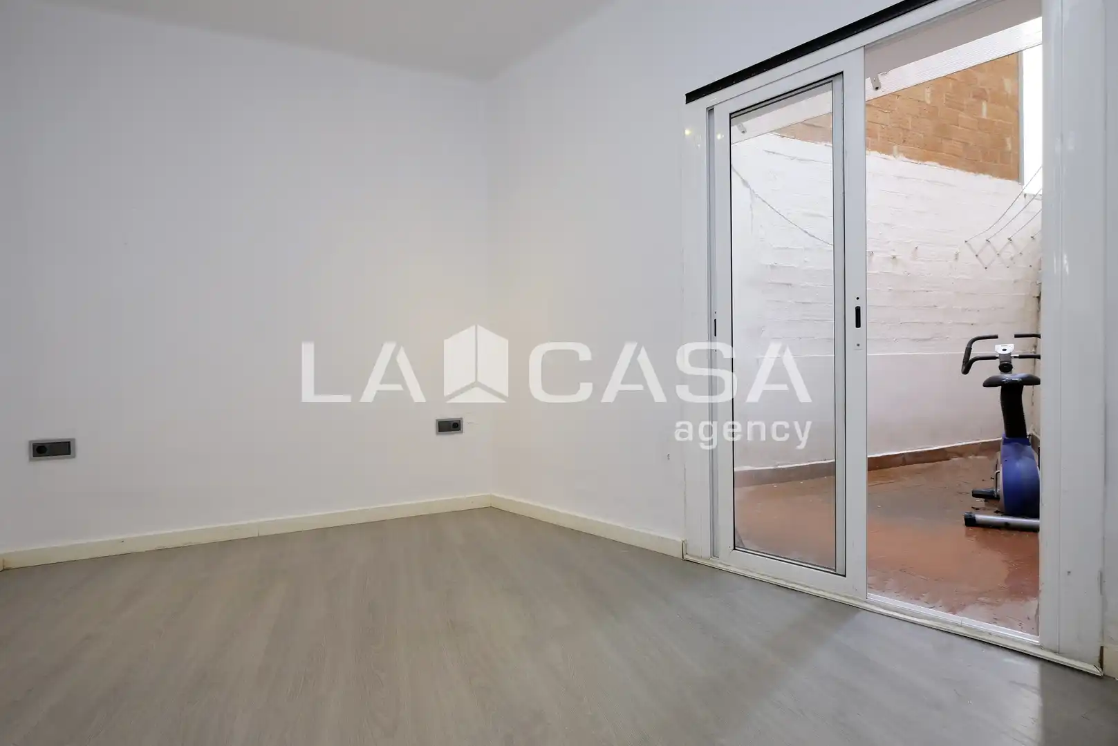 Ground floor with lift for sale in Horta - Guinardó, imagen 5