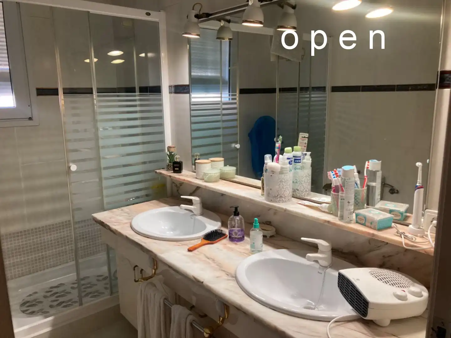 Baño de Casa o chalet en venta en Córdoba con Aire acondicionado, Calefacción y Jardín privado