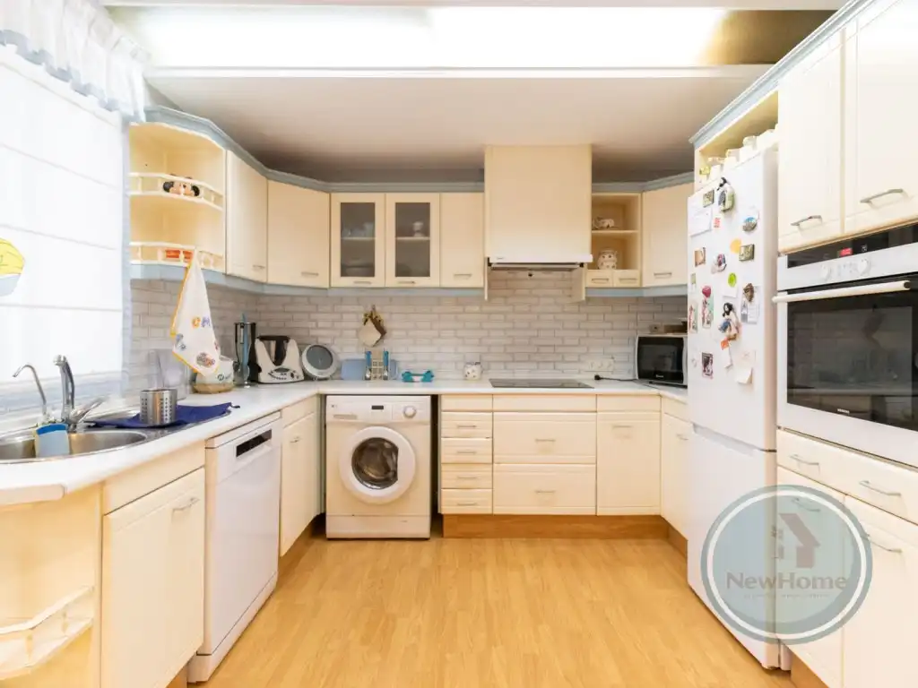 Kitchen of Flat for rent in Elche / Elx  with Air Conditioner and Balcony