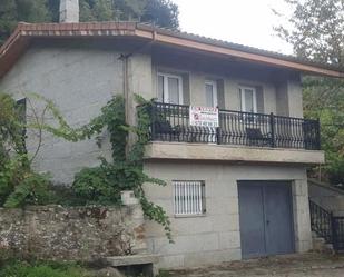 Vista exterior de Casa o xalet en venda en O Saviñao  amb Jardí privat, Moblat i Rentadora