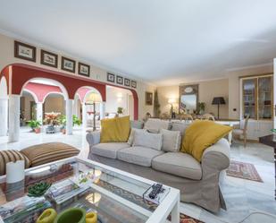 Living room of House or chalet for sale in Marbella  with Air Conditioner, Terrace and Swimming Pool