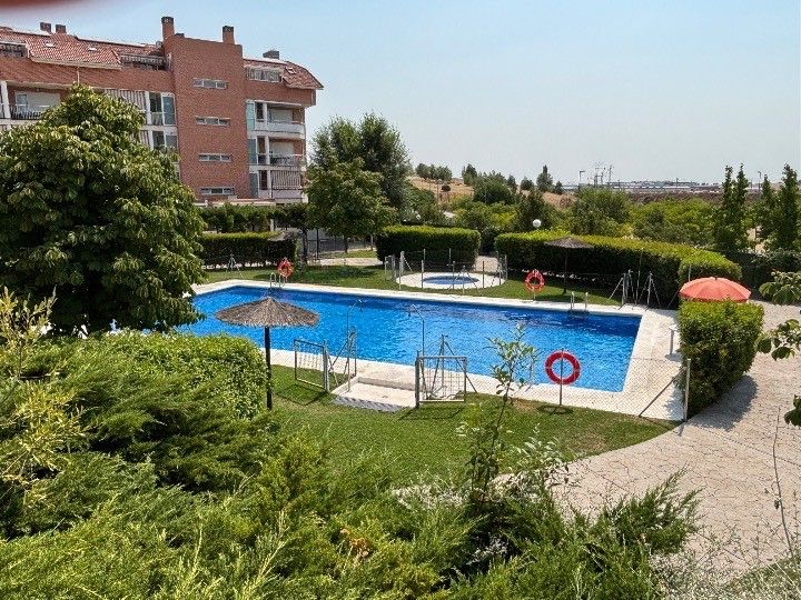 Swimming pool of Flat to rent in Colmenar Viejo  with Air Conditioner, Heating and Storage room