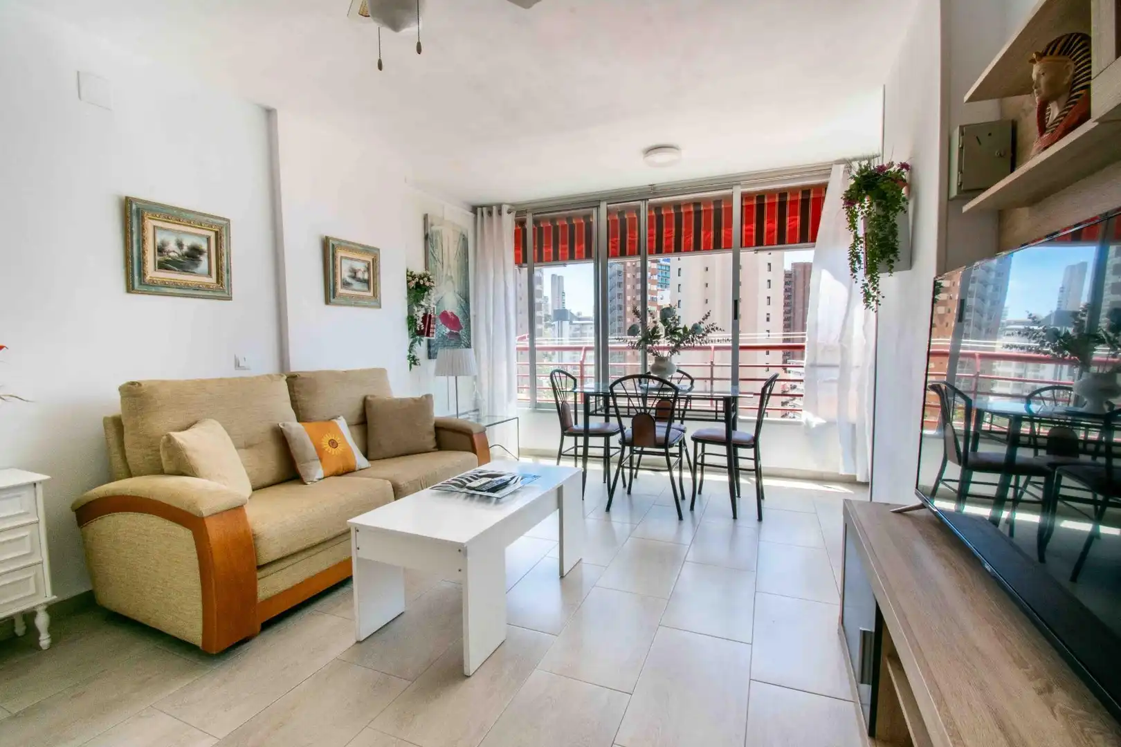 Sala d'estar de Apartament en venda en Benidorm amb Piscina