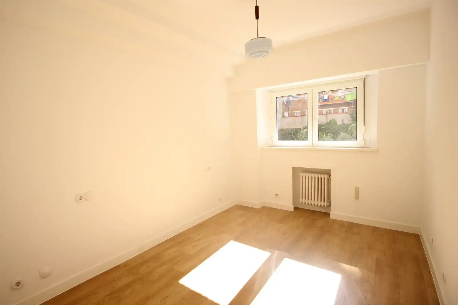 Bedroom of Flat for rent in Madrid  with Air Conditioner, Heating and Terrace