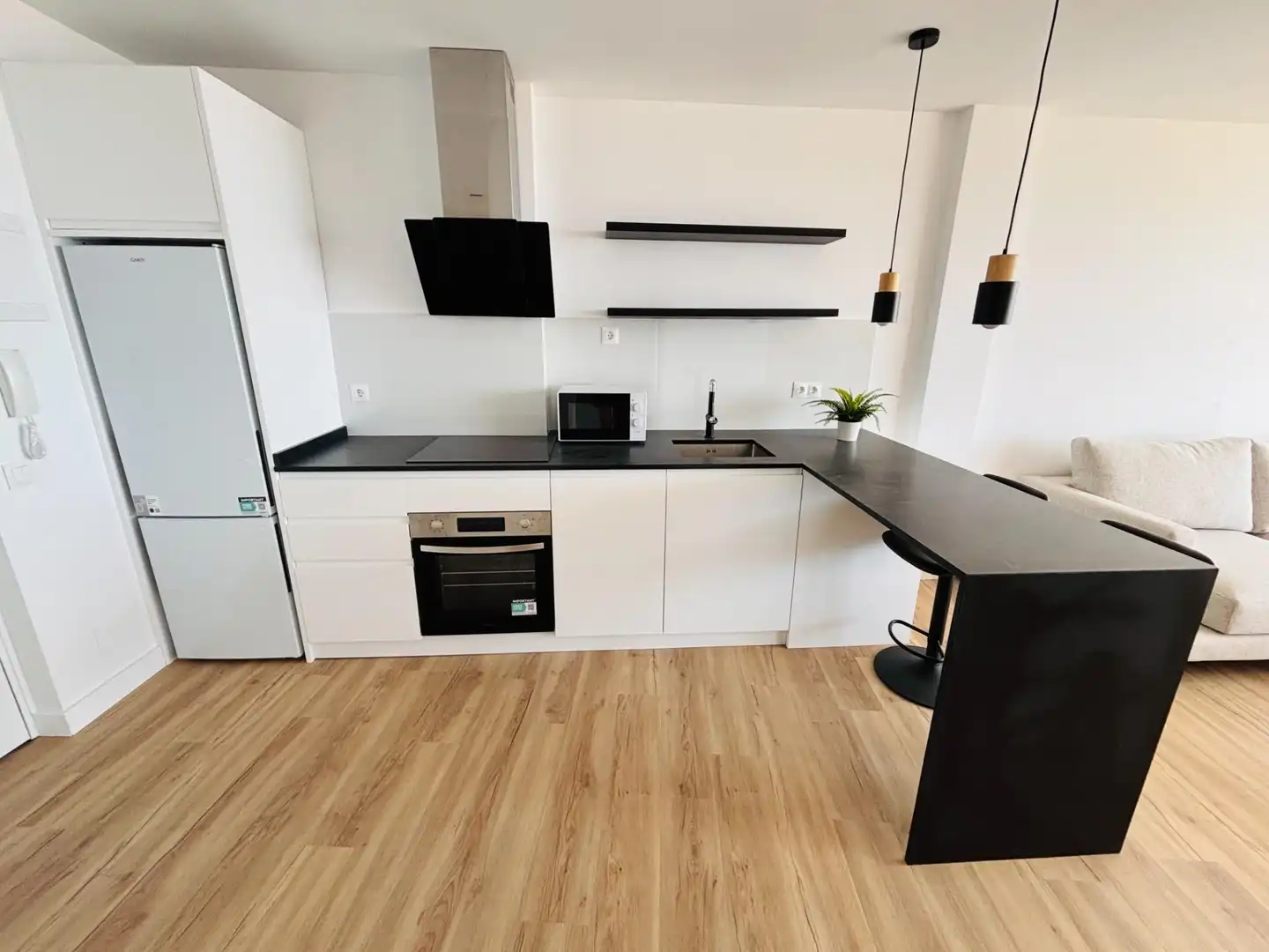 Cuina de Apartament en venda en Fuengirola amb Aire condicionat, Calefacció i Terrassa