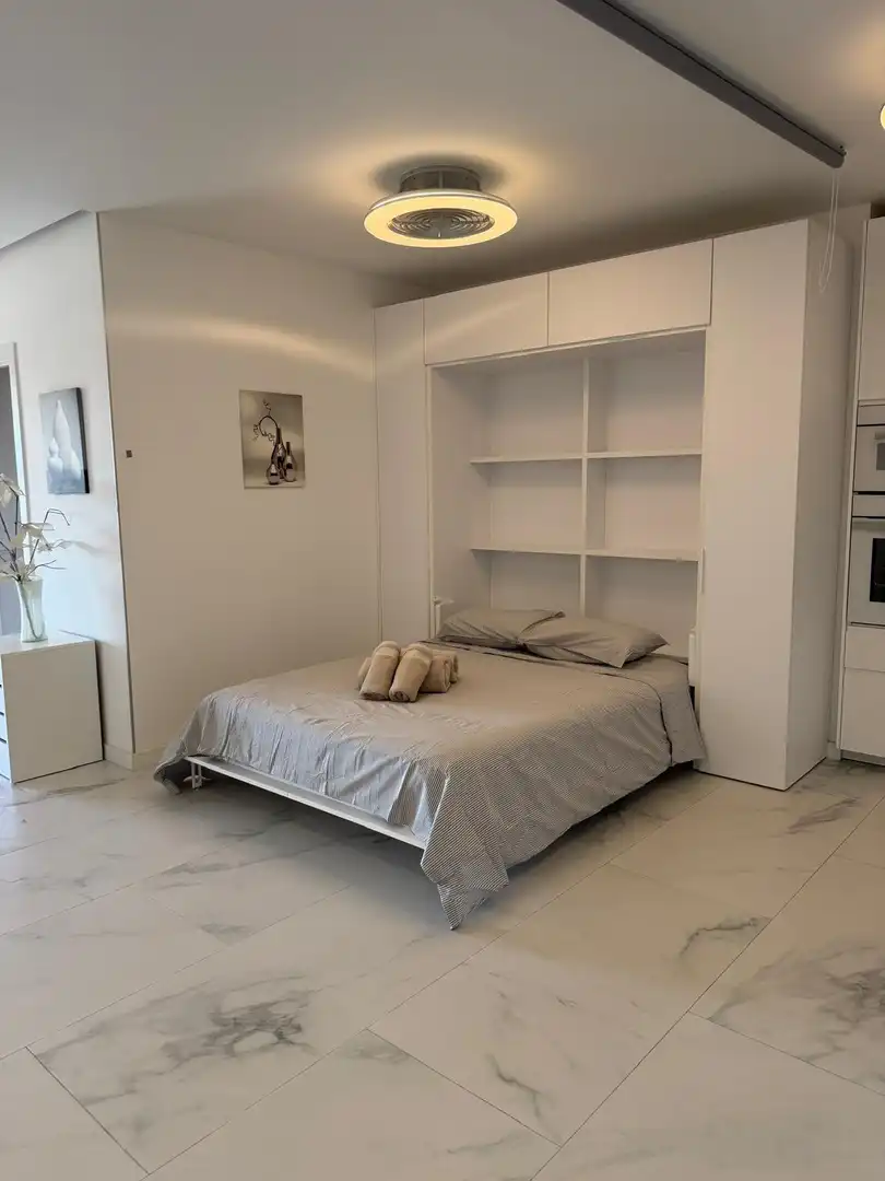 Habitación de Apartamento de alquiler en Marbella con Aire acondicionado, Terraza y Piscina
