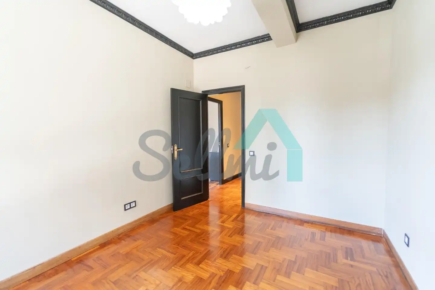 Habitación de Piso en venta en Oviedo  con Calefacción, Parquet y Terraza