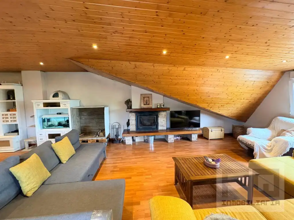 Wohnzimmer von Haus oder Chalet zum Verkauf in Las Navas del Marqués  mit Ofen, Waschmaschine und Mikrowelle
