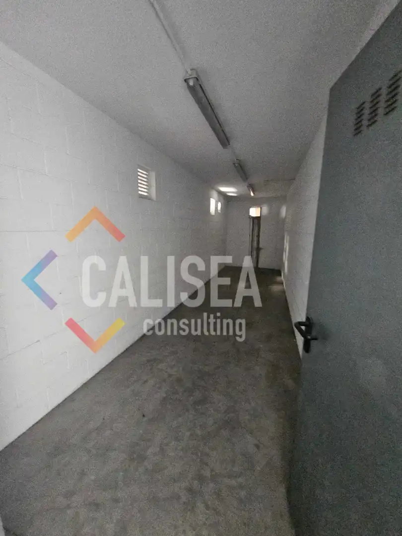 Nau industrial de lloguer en Terrassa