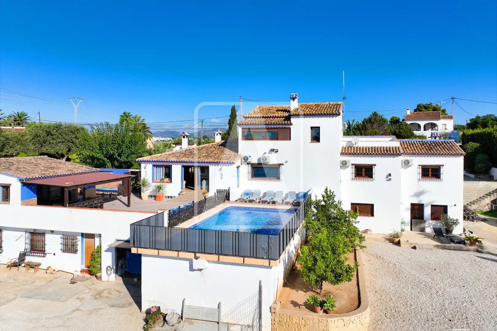 Vista exterior de Finca rústica en venda en Teulada amb Aire condicionat, Calefacció i Jardí privat