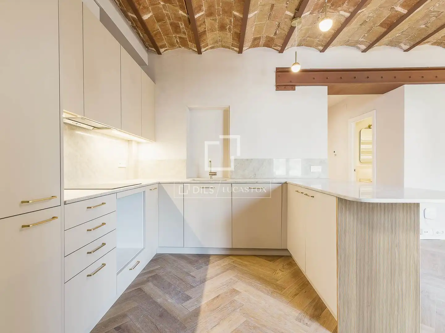 Cocina de Piso en venta en Barcelona con Aire acondicionado y Terraza