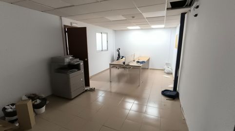 Foto 5 von Fabrikhallen zur Miete in Distrito Zeta - Recinto Ferial Cortijo de Torres, Málaga Capital