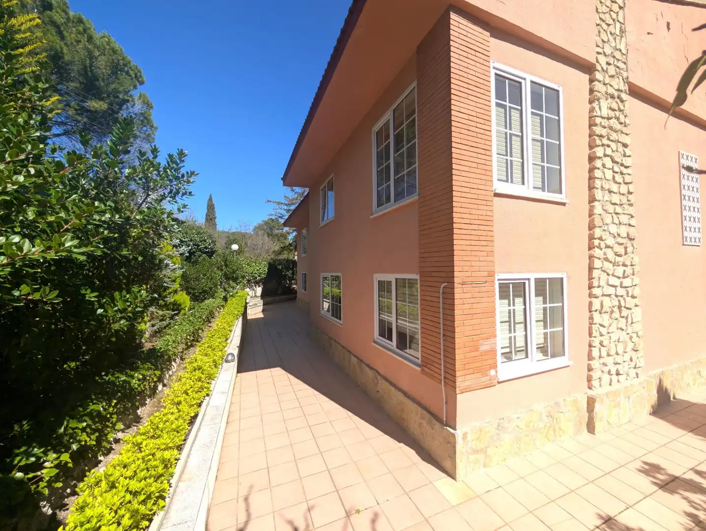 Außenansicht von Haus oder Chalet zum Verkauf in Alcoy / Alcoi mit Klimaanlage, Heizung und Privatgarten