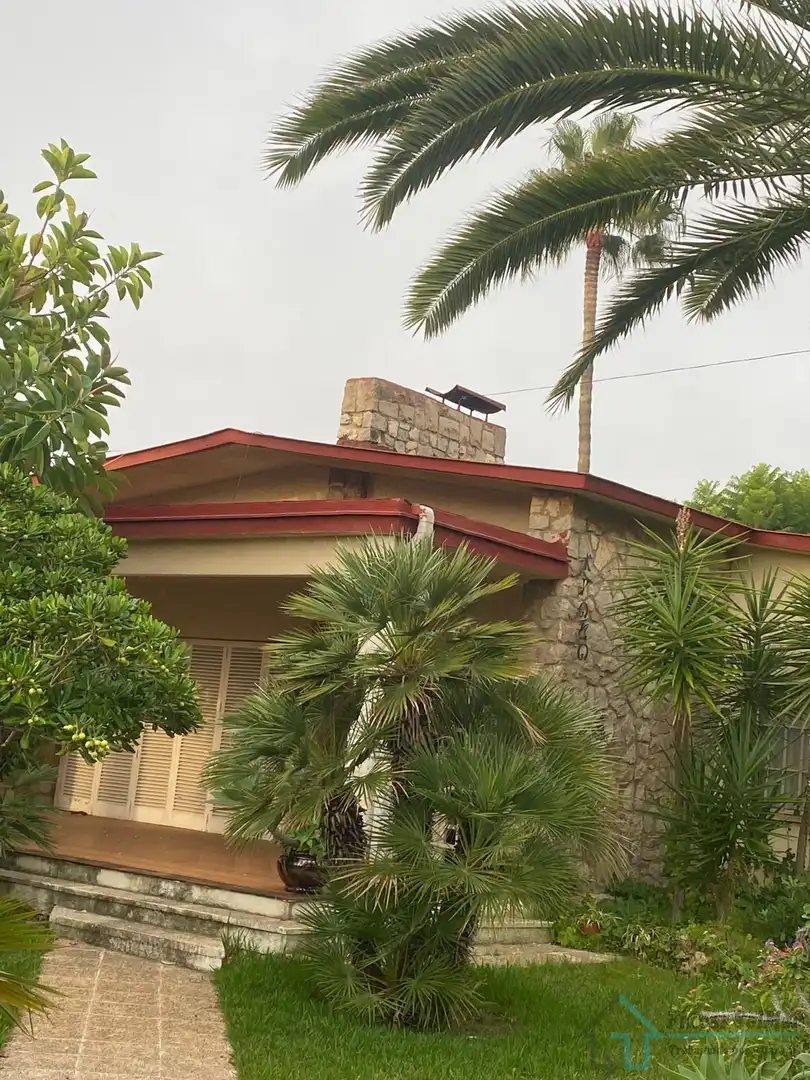 Vista exterior de Casa o xalet en venda en Castellón de la Plana / Castelló de la Plana amb Terrassa