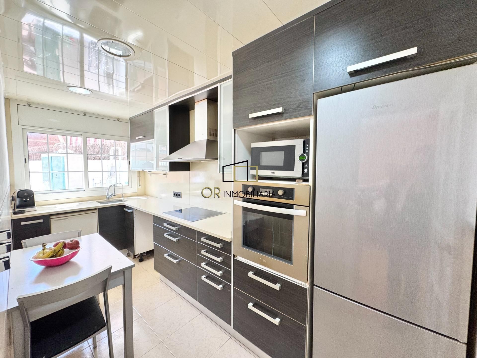 Kitchen of Flat for sale in Vilafranca del Penedès  with Air Conditioner, Heating and Private garden