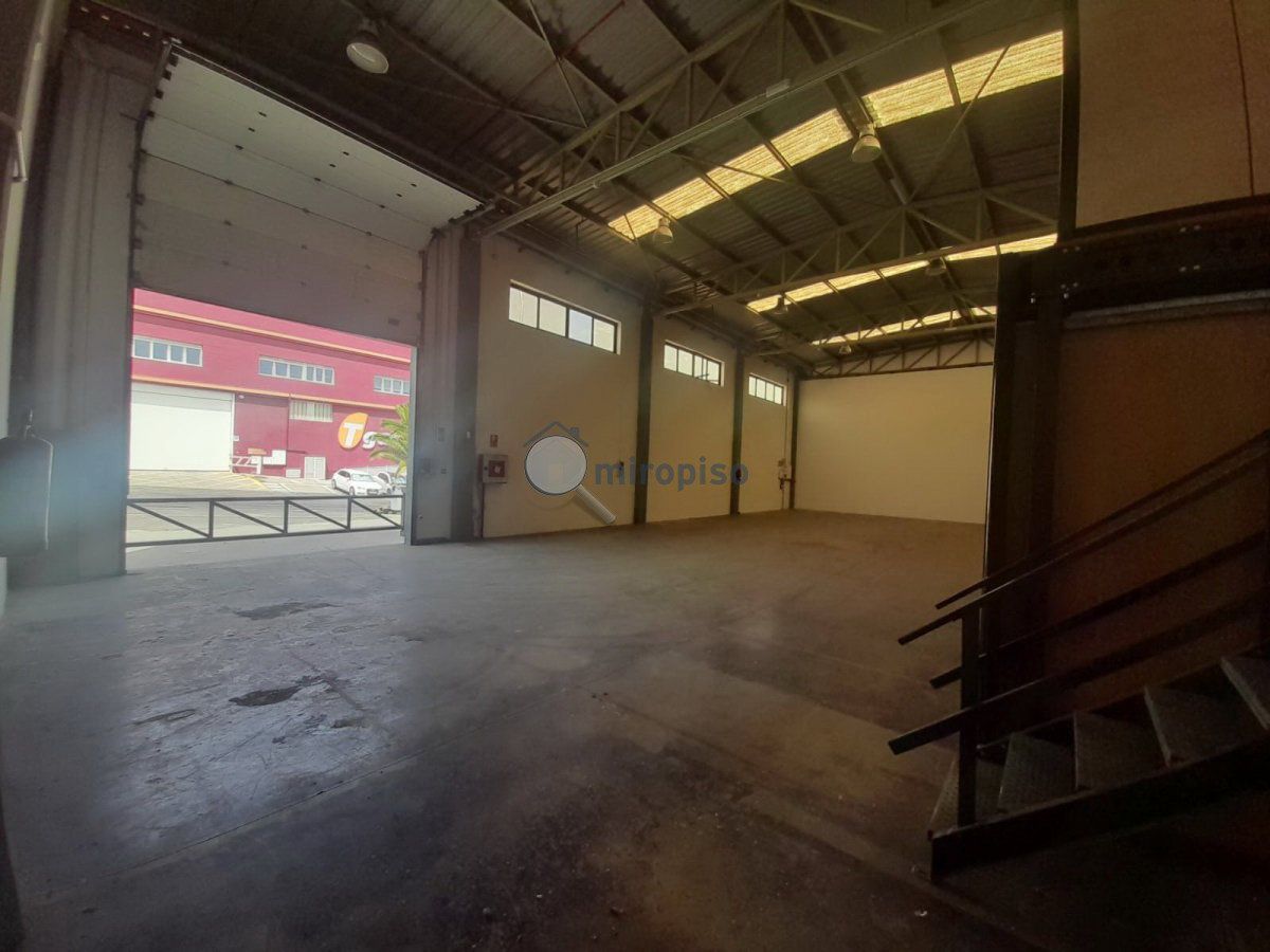 Nau industrial de lloguer en  Santa Cruz de Tenerife Capital