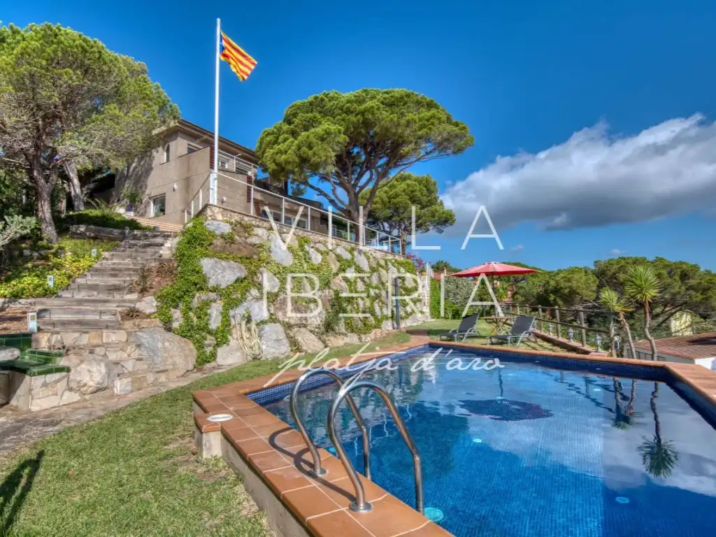 Casa amb piscina en venda a Calle Horitzo 30, imagen 2