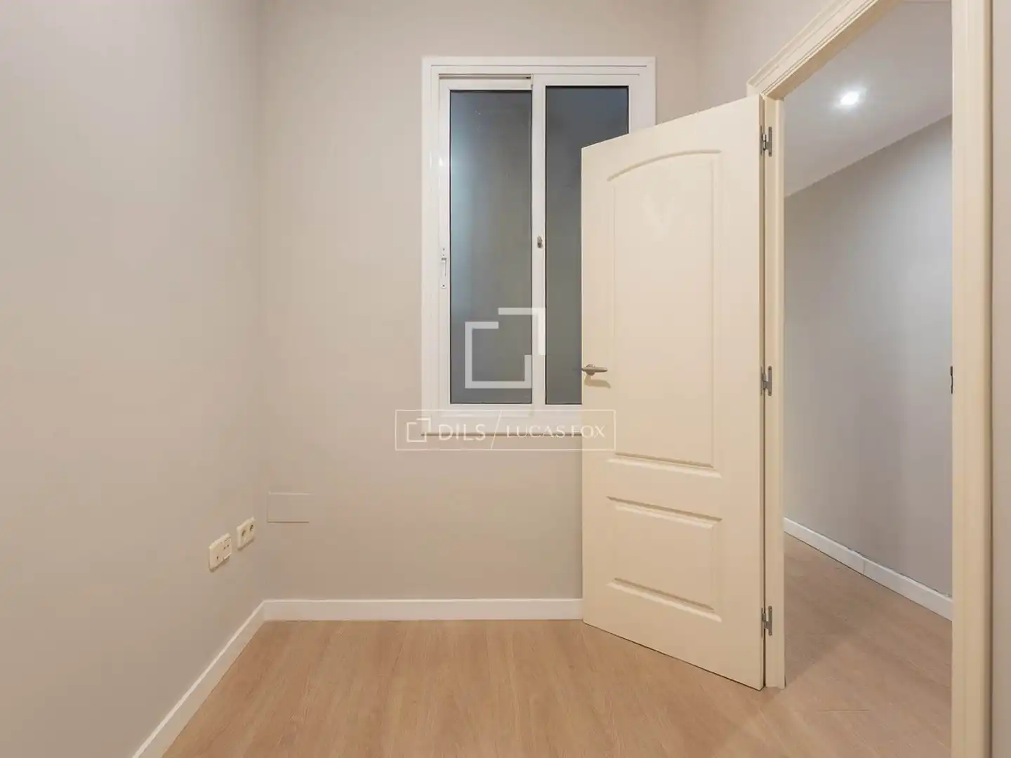 Wohnung zum Verkauf in Barcelona mit Klimaanlage und Heizung