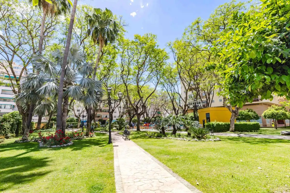 Vista exterior de Planta baixa en venda en Fuengirola amb Calefacció i Moblat