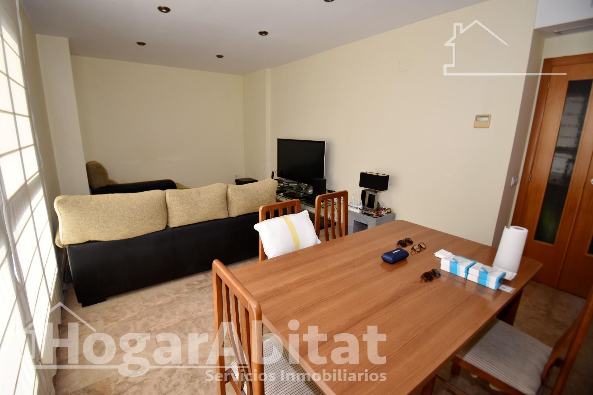 Living room of Flat for sale in Castellón de la Plana / Castelló de la Plana  with Air Conditioner, Heating and Private garden