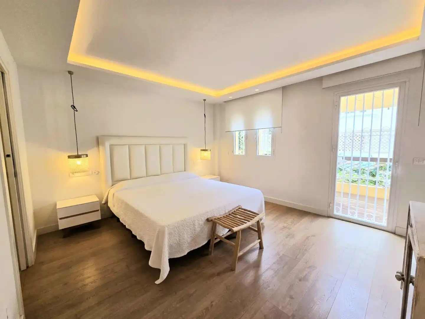 Dormitori de Pis en venda en Marbella amb Aire condicionat, Calefacció i Terrassa