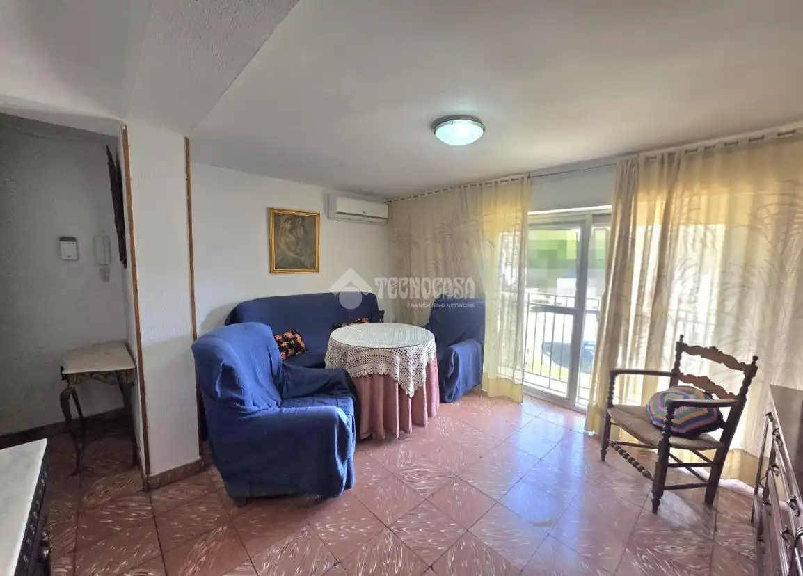 Living room of Flat for sale in Córdoba  with Air Conditioner, Terrace and Balcony