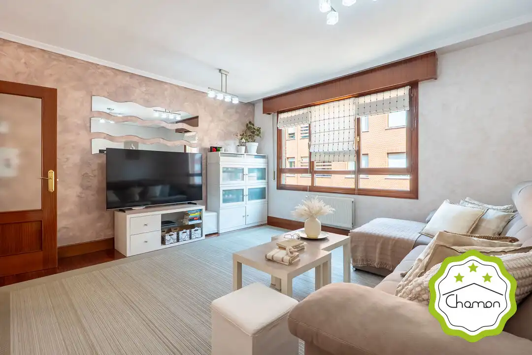 Wohnzimmer von Wohnung zum Verkauf in Bilbao  mit Heizung, Privatgarten und Abstellraum
