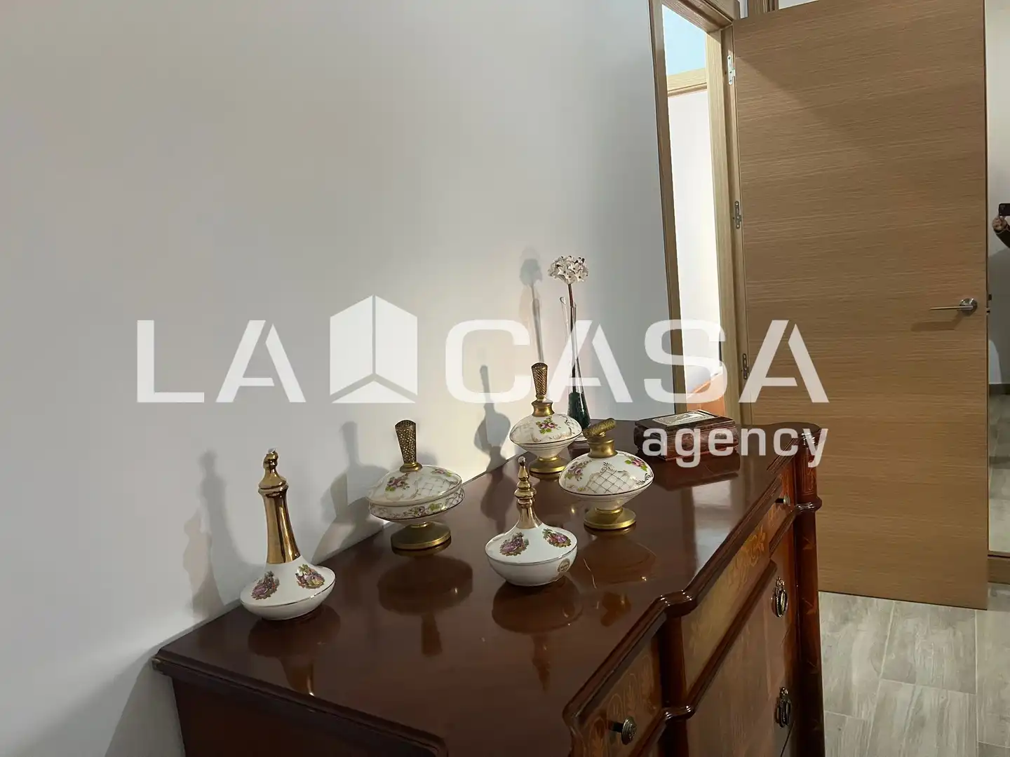 Flat with terrace for sale in Calle Radio Algeciras