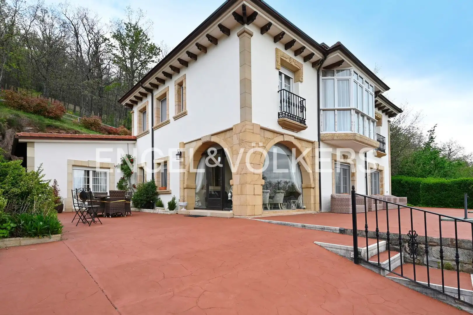 Vista exterior de Casa o chalet en venta en Reinosa con Aire acondicionado, Calefacción y Jardín privado