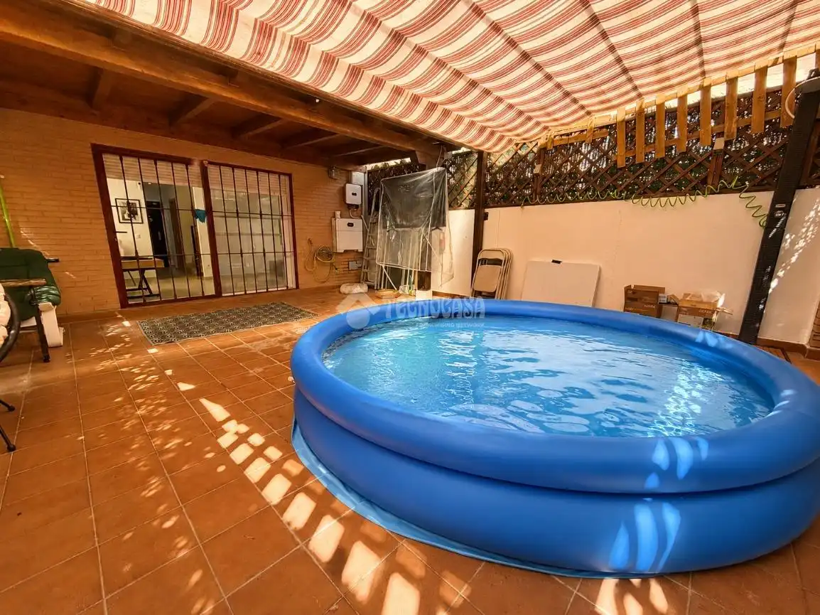 Swimming pool of Flat for sale in San Martín de la Vega  with Air Conditioner, Private garden and Furnished