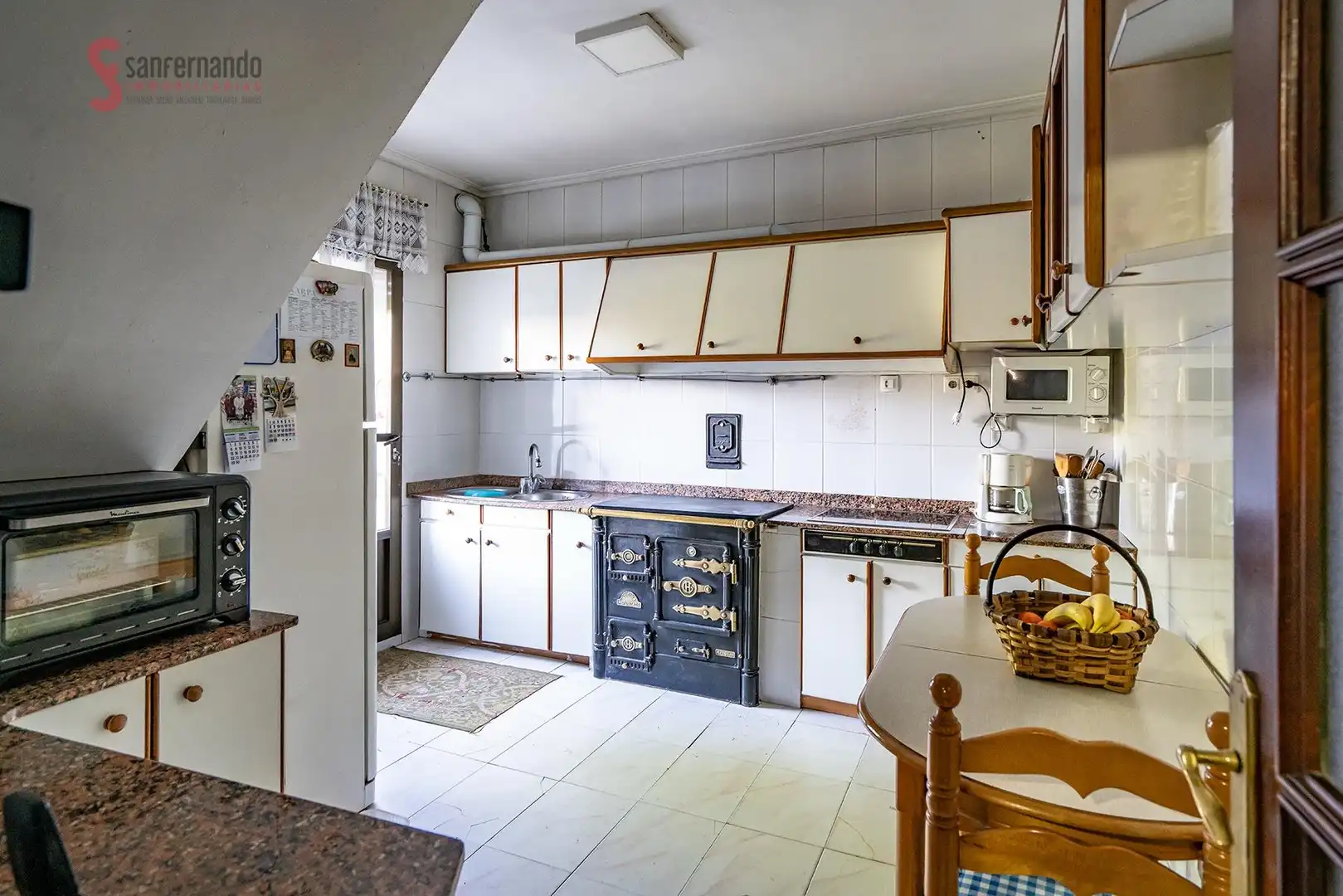Cocina de Casa adosada en venta en Torrelavega  con Jardín privado, Terraza y Trastero