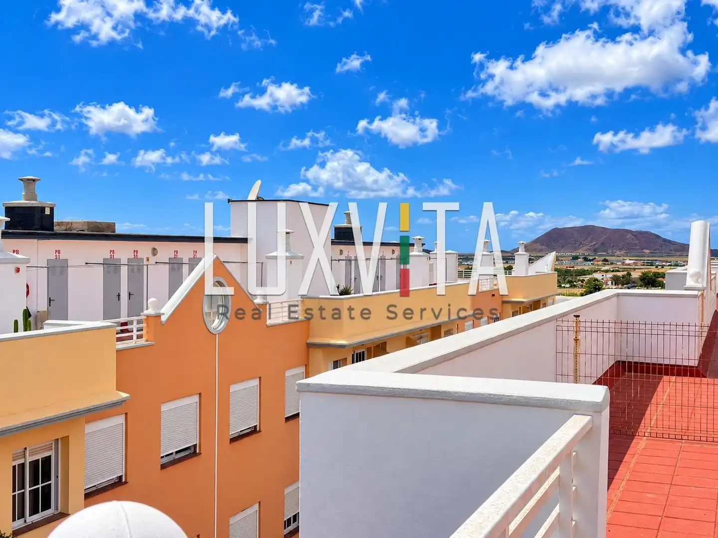 Exterior view of Flat for sale in Las Rosas
