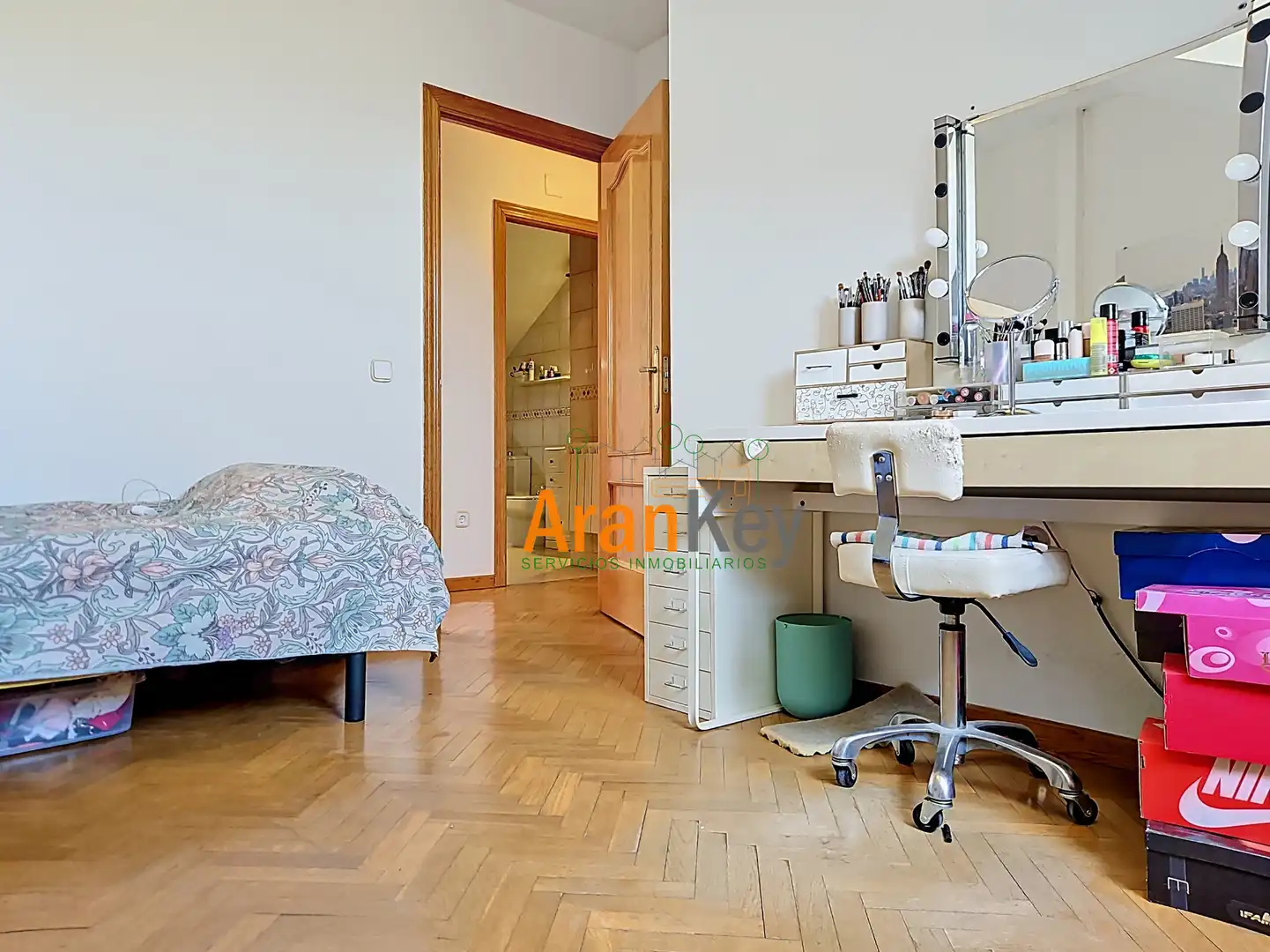 Bedroom of Flat for sale in Aranjuez  with Air Conditioner, Heating and Storage room