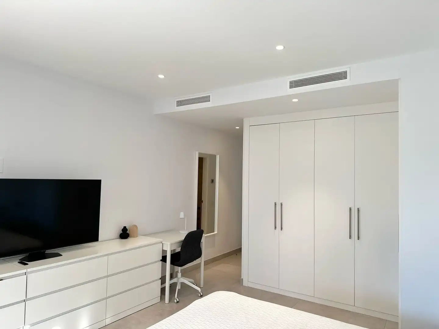 Dormitori de Planta baixa en venda en Marbella amb Aire condicionat, Terrassa i Traster