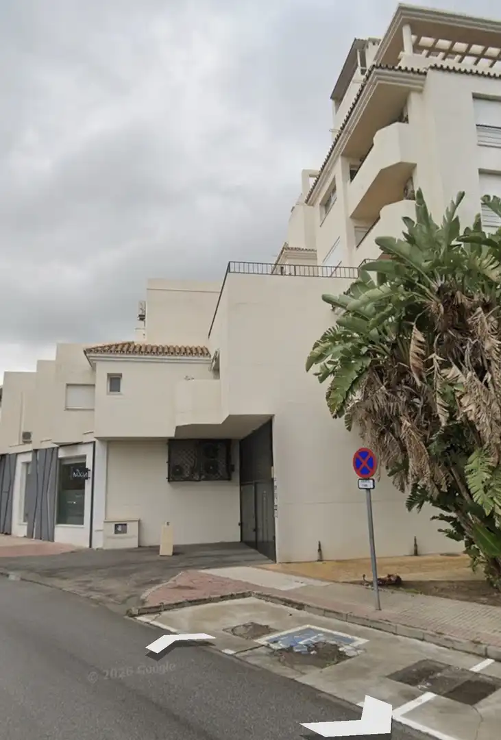 Vista exterior de Traster en venda en Estepona