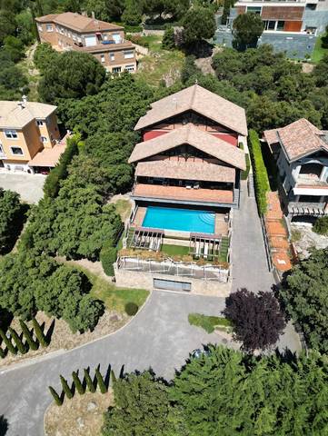 Casa-chalet en Venta en Avenida de la Berzosilla, 22 en La Berzosilla