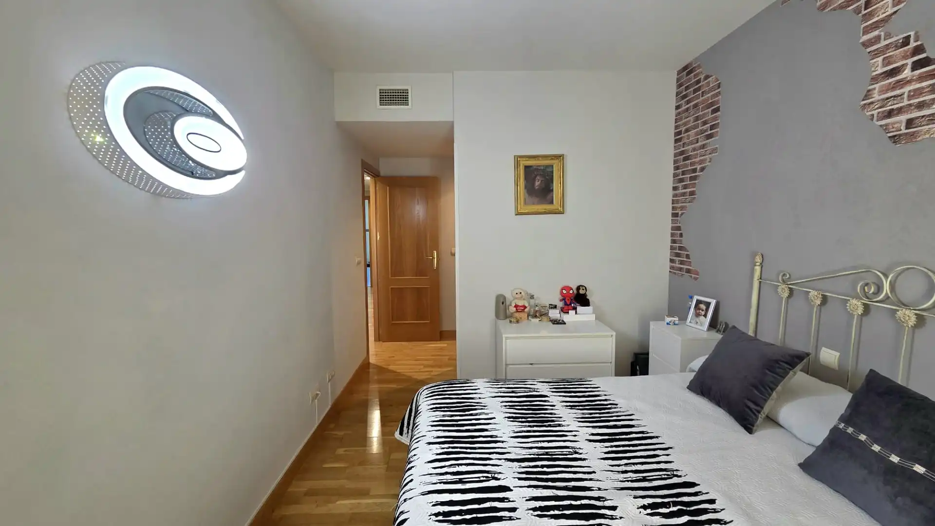 Habitación de Piso en venta en Parla con Aire acondicionado, Calefacción y Jardín privado