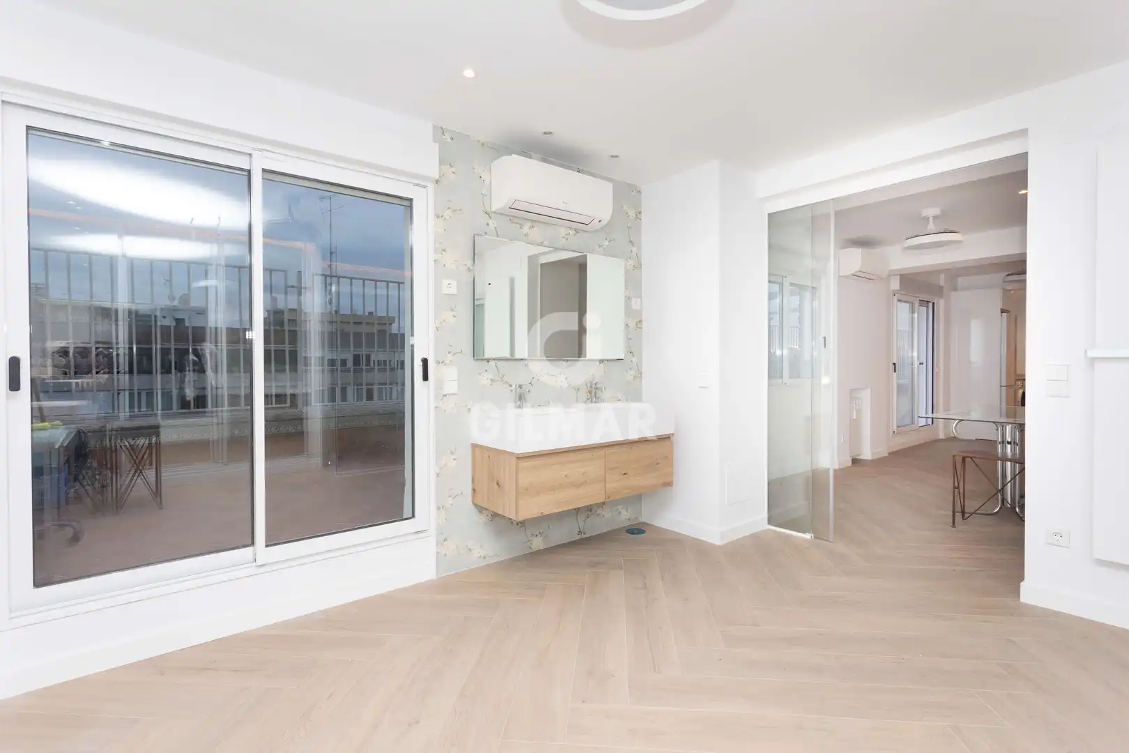 Habitación de Piso en venta en Madrid con Calefacción y Balcón