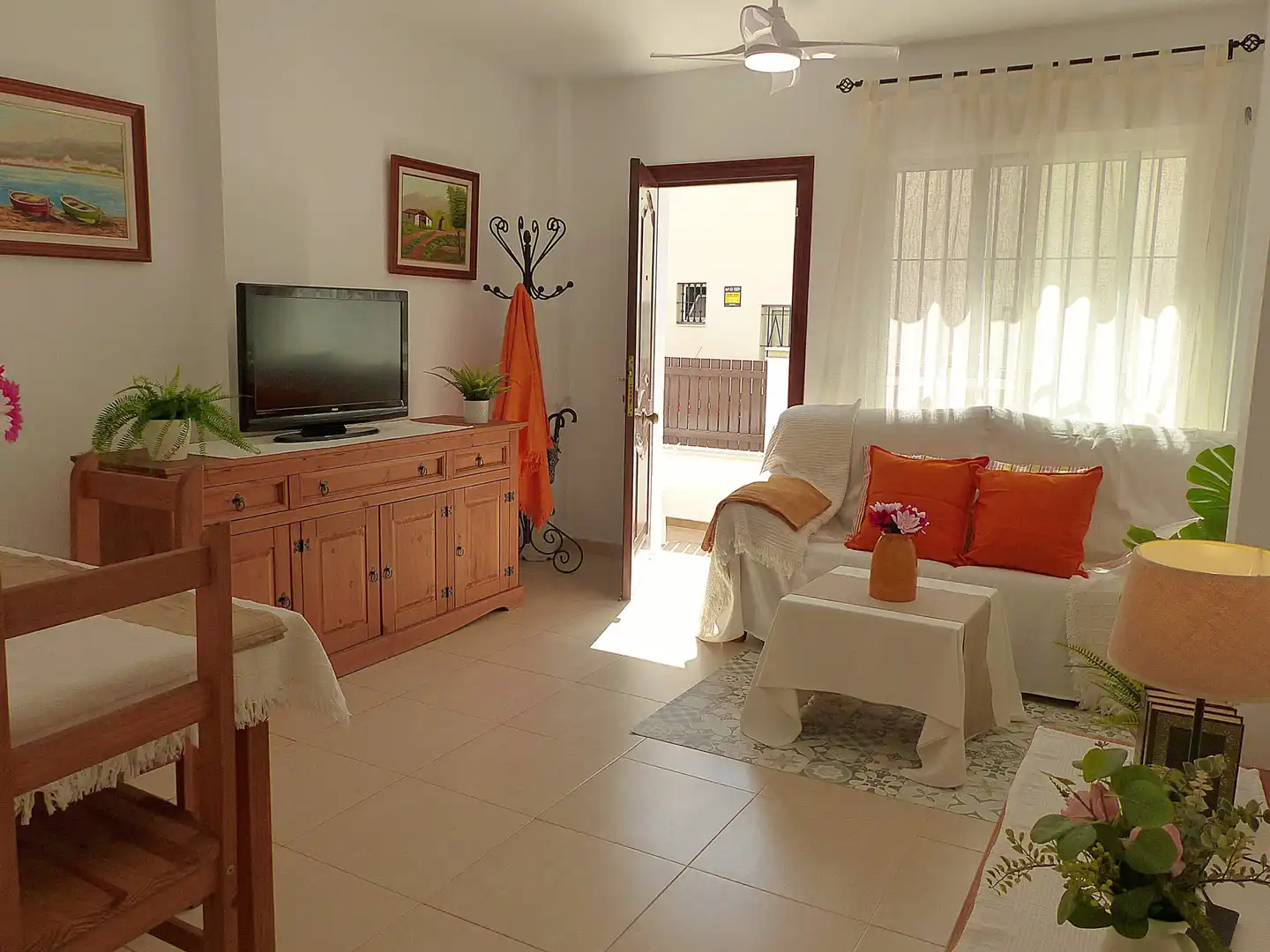 Sala d'estar de Planta baixa en venda en Chipiona amb Terrassa i Moblat