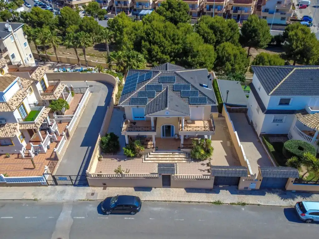 Vista exterior de Casa o chalet en venta en Orihuela con Jardín privado y Piscina